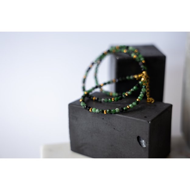 Vėrinys su zoisito ir rubino akmenukais 1