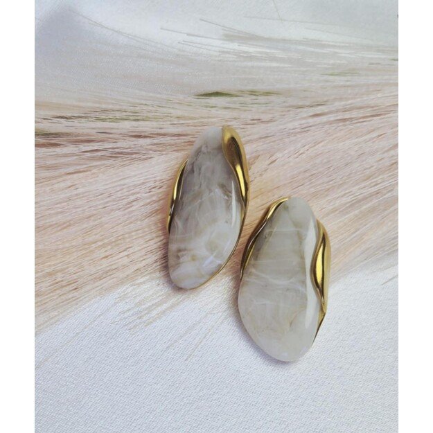 Auskarai su epoksidine derva