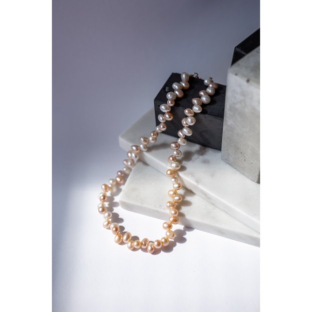 Dvispalviai perlai 1