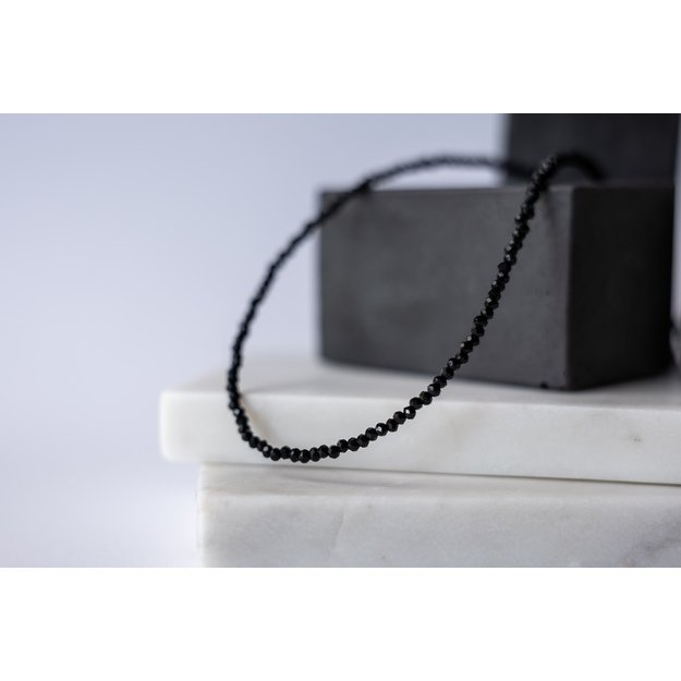 Juodo stiklo kristalų vėrinys 1