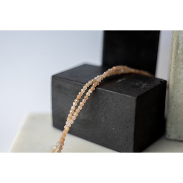 Saulės akmens vėrinys 1