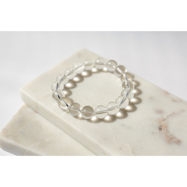 Apyrankė iš kalnų krištolo akmenų