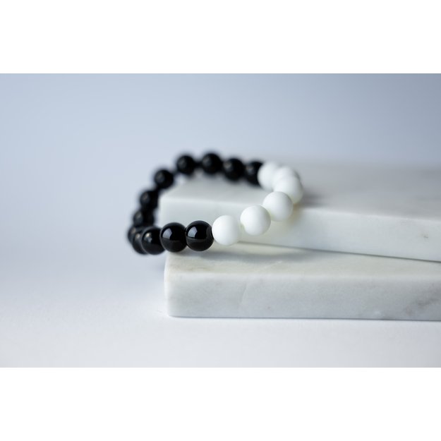 Apyrankė iš onikso akmenų 10 mm 1